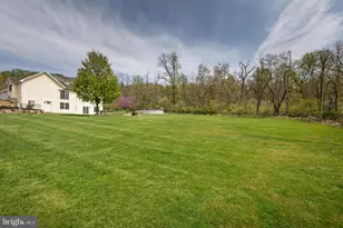 725 Buttermilk Rd, Hellertown, PA 18055 - Photo 89