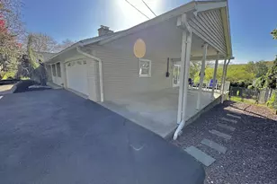 3564 Southwood Dr, Easton, PA 18045 - Photo 3