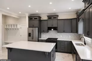 2640 Eagle Ln, Hellertown, PA 18055 - Photo 11