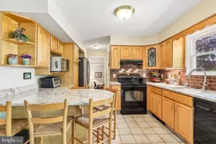 574 Carol Ln, Bath, PA 18014 - Photo 11