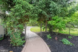 20 Longhill Dr, Easton, PA 18042 - Photo 11