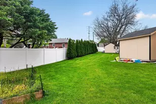 764 Mohican Dr, Easton, PA 18040 - Photo 17