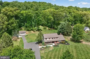 1625 Rosalie Dr, Hellertown, PA 18055 - Photo 9