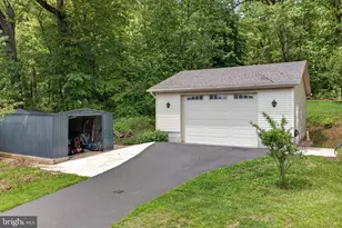 1625 Rosalie Dr, Hellertown, PA 18055 - Photo 23