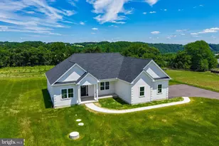 448 Long Lane Rd, Walnutport, PA 18088 - Photo 1