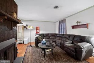 2055 Johnston Dr, Bethlehem, PA 18017 - Photo 3