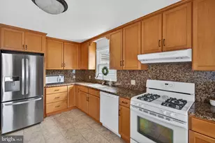 1802 Snyder St, Bethlehem, PA 18017 - Photo 9
