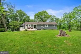 1040 Riverview Dr, Walnutport, PA 18088 - Photo 7