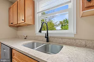 1040 Riverview Dr, Walnutport, PA 18088 - Photo 25