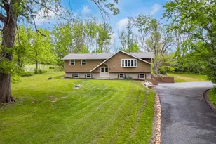 1040 Riverview Dr, Walnutport, PA 18088 - Photo 3