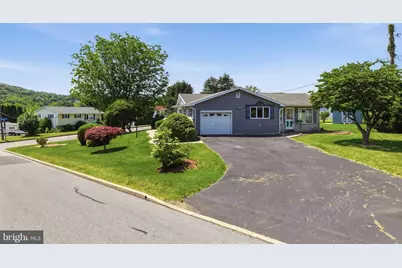 945 Williams Avenue, Walnutport, PA 18088 - Photo 3
