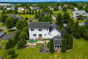 2760 New England Dr, Nazareth, PA 18064 - Photo 9