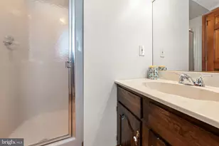 947 Tamenend Rd, Bath, PA 18014 - Photo 9