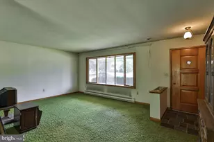 2649 Northview Ave, Easton, PA 18045 - Photo 9