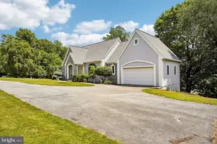 280 Sky Line Dr, Easton, PA 18042 - Photo 5