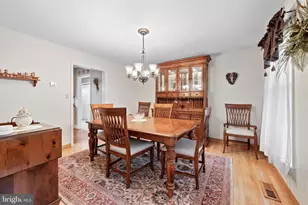 4568 Greenfield Rd, Bethlehem, PA 18017 - Photo 7