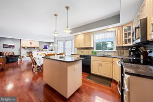 4568 Greenfield Rd, Bethlehem, PA 18017 - Photo 17