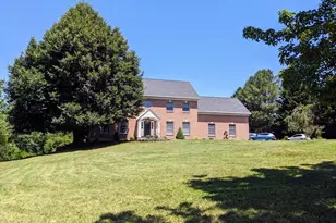 365 Winter Springs Rd, Nazareth, PA 18064 - Photo 3
