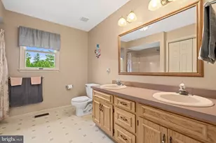 4480 Jasmine Dr, Bethlehem, PA 18020 - Photo 27