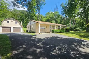 2529 Ringhoffer Rd, Hellertown, PA 18055 - Photo 1