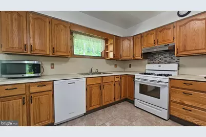 2529 Ringhoffer Road, Hellertown, PA 18055 - Photo 7