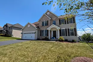 250 Danbury Dr, Nazareth, PA 18064 - Photo 1