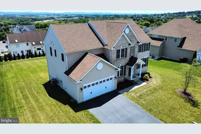 250 Danbury Drive, Nazareth, PA 18064 - Photo 3