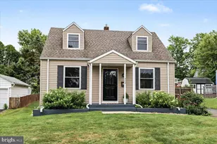 303 Cedar Rd, Hellertown, PA 18055 - Photo 1