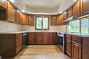 2810 County Line Rd, Lower Saucon Township, PA 18077 - Photo 9