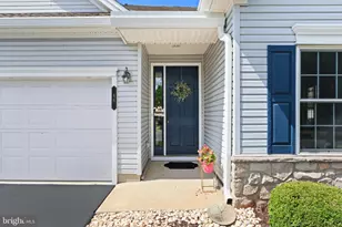 46 Glenmoor Cir N, Easton, PA 18045 - Photo 5