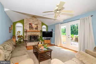 410 E Mayfield Cir, Bethlehem, PA 18020 - Photo 7