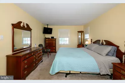 410 E Mayfield Circle, Bethlehem, PA 18020 - Photo 13