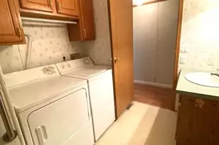 360 S Delaware Dr, Easton, PA 18042 - Photo 9