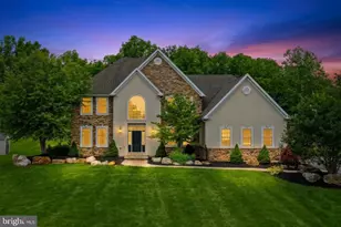 55 Island Ct, Easton, PA 18042 - Photo 1