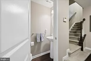 2396 Emanuel Ct, Easton, PA 18045 - Photo 11