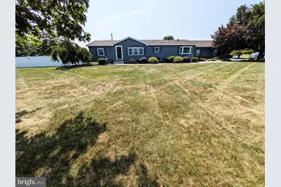 317 S Hokendauqua Drive, Northampton, PA 18067 - Photo 1