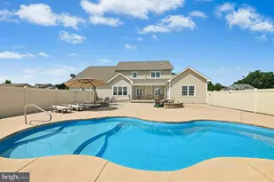 6786 Gwenmawr Rd, Bethlehem, PA 18017 - Photo 3