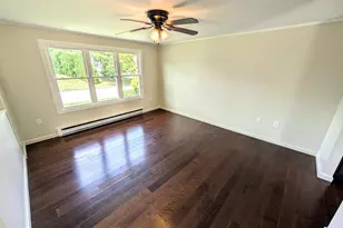 8612 Beatrice Ln, Bath, PA 18014 - Photo 9