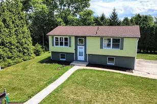 8612 Beatrice Ln, Bath, PA 18014 - Photo 1