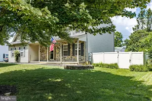 4003 Redwood Dr, Bethlehem, PA 18020 - Photo 3