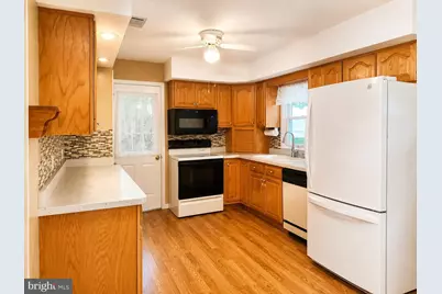 32 W Sylvan Drive, Northampton, PA 18067 - Photo 9