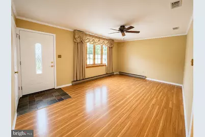 32 W Sylvan Drive, Northampton, PA 18067 - Photo 5