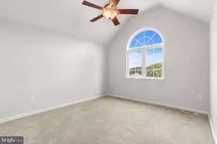 830 Gideons Ct, Bath, PA 18014 - Photo 33