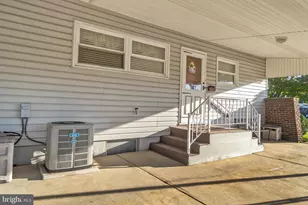 1566 Livingston St, Bethlehem, PA 18017 - Photo 5