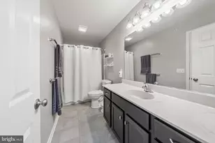 2213 Huntington Ln, Easton, PA 18040 - Photo 23
