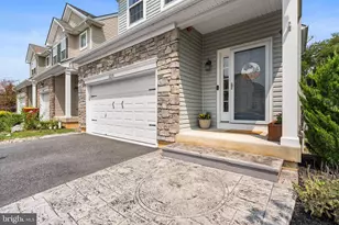 2213 Huntington Ln, Easton, PA 18040 - Photo 3