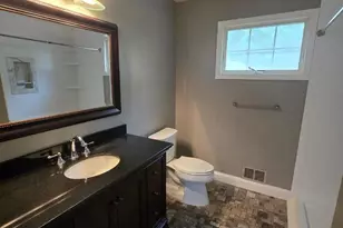 5280 Vermont Dr, Easton, PA 18045 - Photo 11