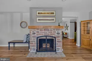 136 Grouse Dr, Bath, PA 18014 - Photo 9