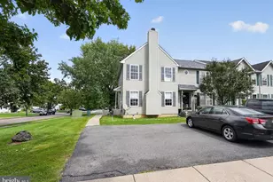 601 Abbe Ct, Freemansburg, PA 18017 - Photo 3