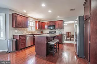 25 Grist Mill Ln, Easton, PA 18045 - Photo 17